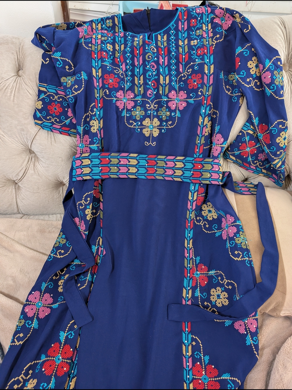 Embroidered Navy Floral Long Thobe Dress with Belt